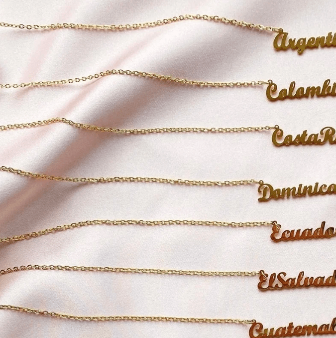 Custom jewelry Latina moms